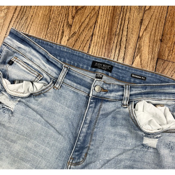 Judy Blue High Rise 20W Light Wash Stretch Denim Women's Boyfriend Fit Jeans - Picture 2 of 6